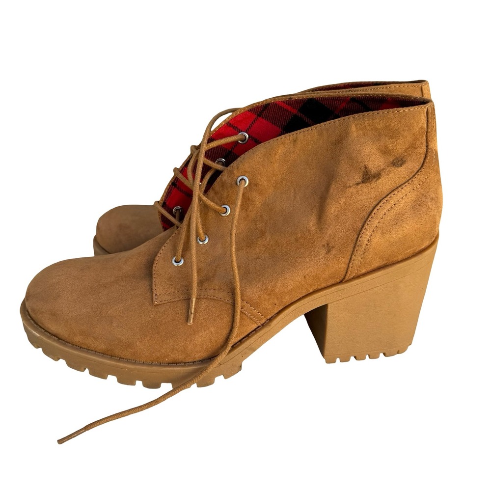American Rag Reaghan Hiker Boots Tan Faux Suede Plaid Lumberjack 10M Lug Sole